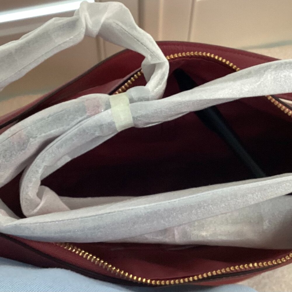 NWT Coach Turnlock Hobo | LI Rouge Red 24771 | Boutique - PRICE FIRM - Picture 8 of 9
